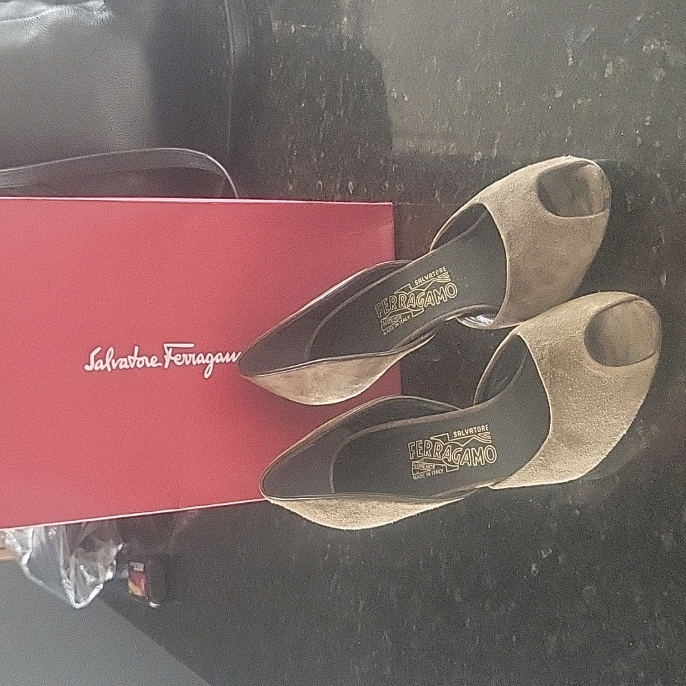 Salvatore Ferragamo green suede heels